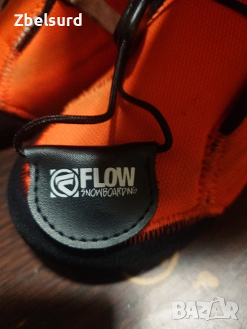 Сноуборд обувки DC Mutiny 42 + чорапи Flow, снимка 6 - Зимни спортове - 53399642