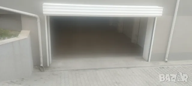 Подземен гараж