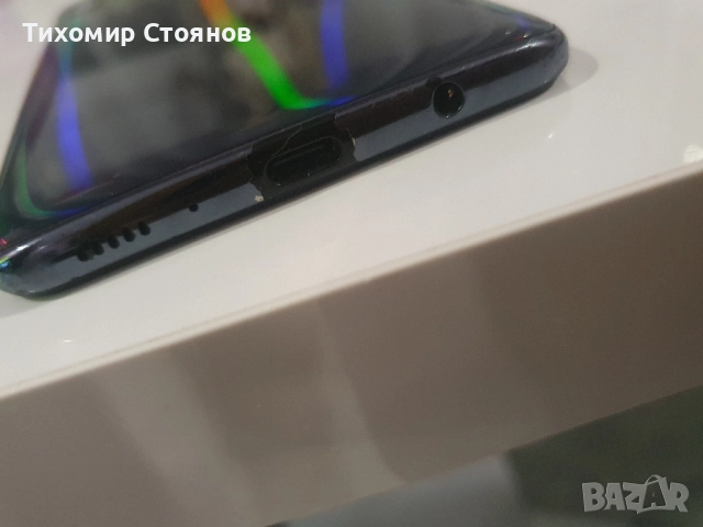 Samsung Galaxy A70, снимка 3 - Samsung - 52458113