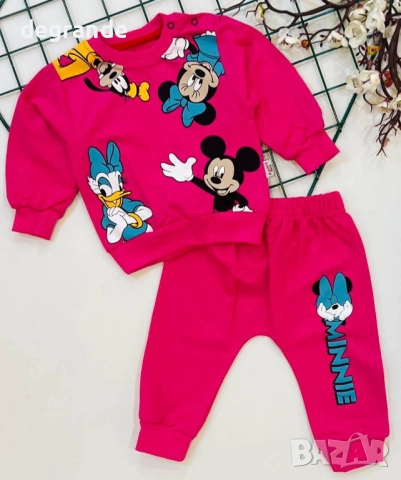 Розово комплектче с Мики Маус 