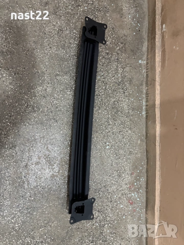 Греда-(защита) под задна броня за Фолксваген Голф 5 / Volkswagen Golf 5, снимка 5 - Части - 53574727