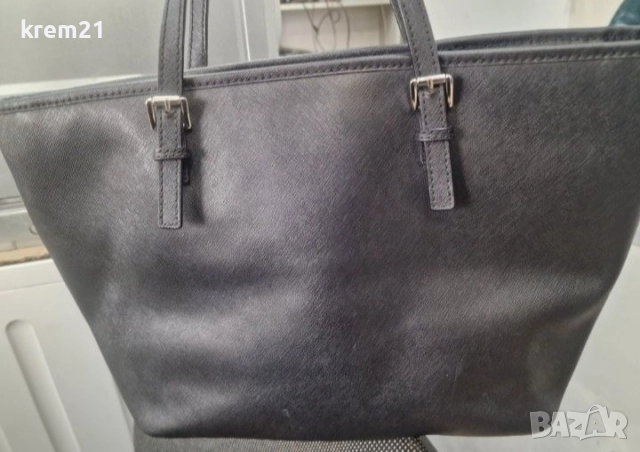 Michael Kors дамска черна чанта, снимка 3 - Чанти - 52476933