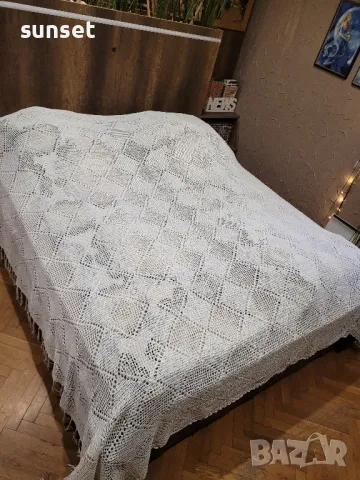 ръчно плетена покривка за голяма спалня , бяла, снимка 2 - Декорация за дома - 50269277