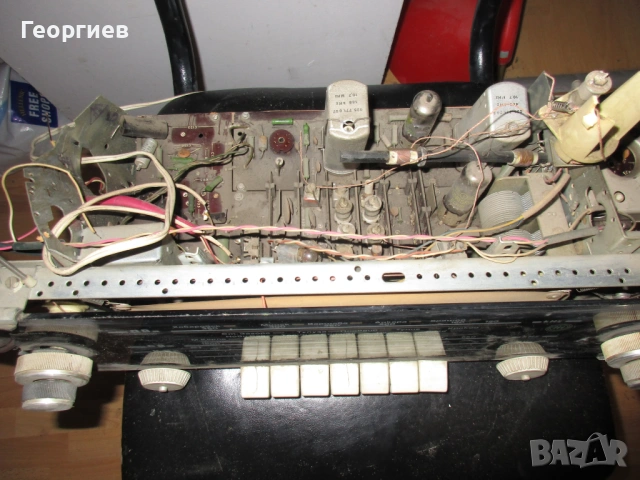 Лампово радио    лира , снимка 2 - Антикварни и старинни предмети - 53208148