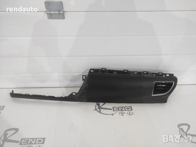 Интериорен панел с въздуховод за Toyota Corolla E18 2013-2019 55470-02330, снимка 1 - Части - 45194223