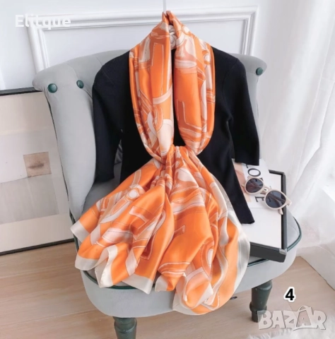 Пролетен шал с деликатен флорален принт. Размер: 90/180см, снимка 2 - Шалове - 52894813