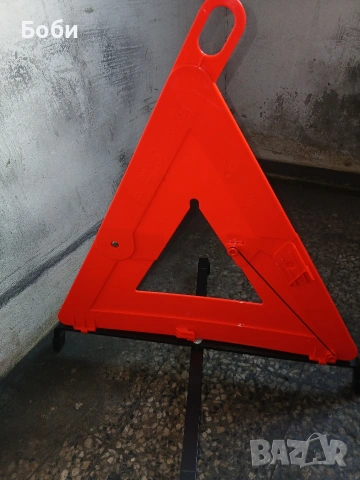 Оргинален триъгълник мерцедес w203 седан , снимка 18 - Аксесоари и консумативи - 53844003