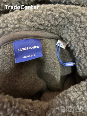 Jack and Jones размер М, снимка 3 - Суичъри - 53637802