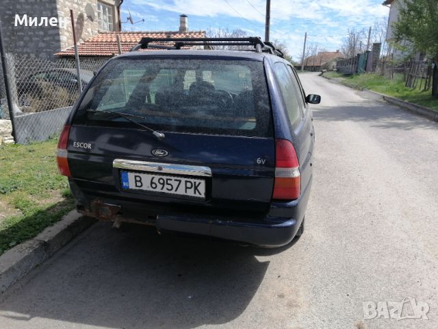 Ford escort 1.6L,  16V, Ghia, снимка 6 - Автомобили и джипове - 45114731