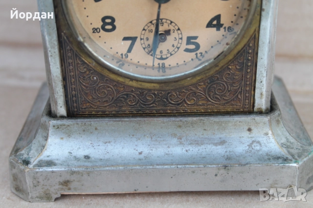 Настолен Немски часовник ''Junghans'' с латерна, снимка 3 - Антикварни и старинни предмети - 52335291