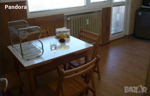 Продава тристаен апартамент в кв. Красна поляна 1