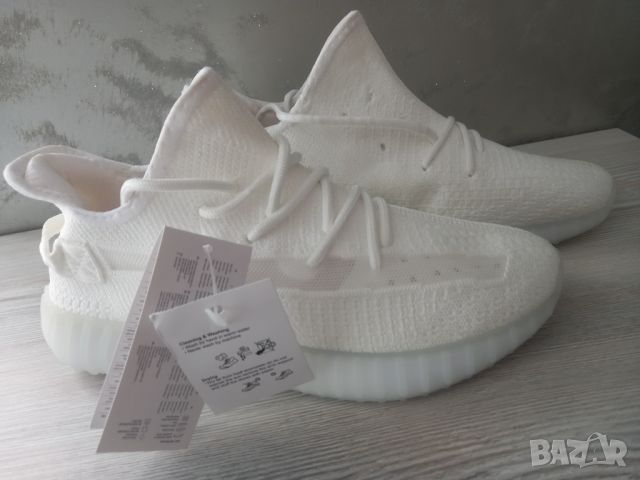 Adidas Yeezy Boost 350 V2 Bone - номер 42, снимка 1 - Маратонки - 46667684