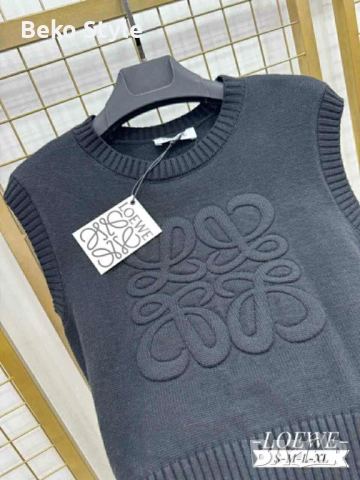 Дамски елек Loewe финно плетиво