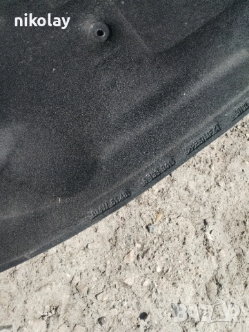 изолация преден капак БМВ Е46 фейс, BMW E46 Facelift , снимка 2 - Аксесоари и консумативи - 51784314