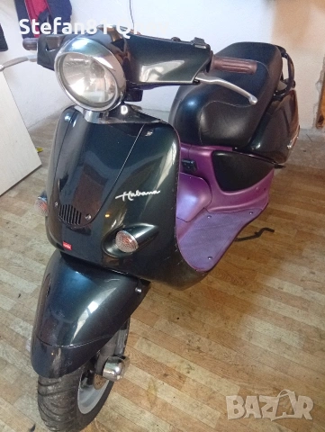 Хубав скутер Априлия 50 , снимка 2 - Мотоциклети и мототехника - 53908250