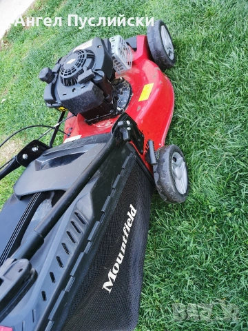 Briggs&Stratton Самоходна бензинова косачка 46см