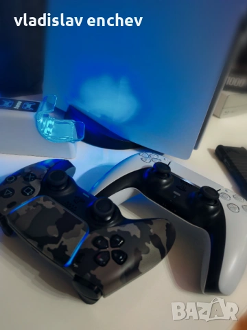 PlayStation 5 2TB + 22 игри Jailbreak (Отключен) 2 контролера, снимка 3 - PlayStation конзоли - 53195462