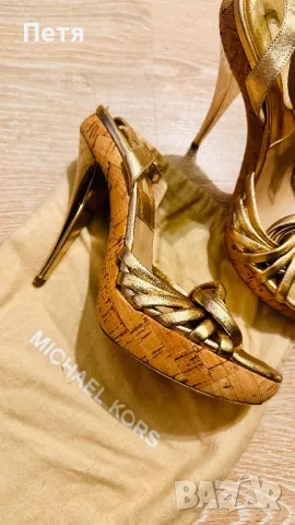 Michael Kors Дамски златисти сандали, снимка 1 - Сандали - 49090874