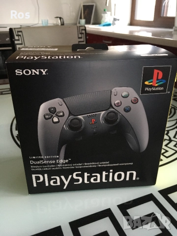 PlayStation 5 DualSense Edge 30th Anniversary Edition Нов, снимка 7 - PlayStation конзоли - 52867874