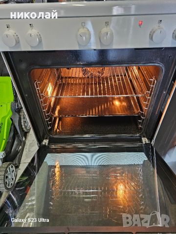 готварска печка с керамичен плот Electrolux , снимка 6 - Печки, фурни - 45625458