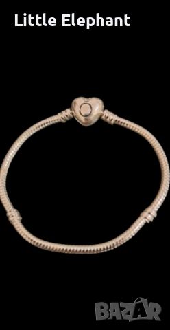 Сребърна гривна Пандора,змийска плетка със закопчалка сърце,17-18 см/нова, снимка 1 - Колиета, медальони, синджири - 45898388