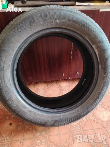 Летни гуми Kumho 185 60 R15, снимка 2 - Гуми и джанти - 53986548