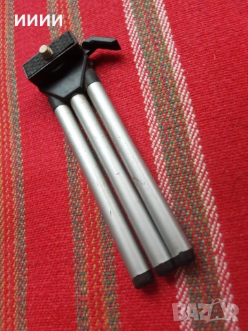 Тринога статив за фотоапарат камера , снимка 2 - Антикварни и старинни предмети - 53393945