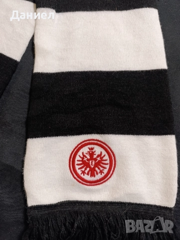 Шал зебра на Айнтрахт Франкфурт , снимка 2 - Футбол - 52449424