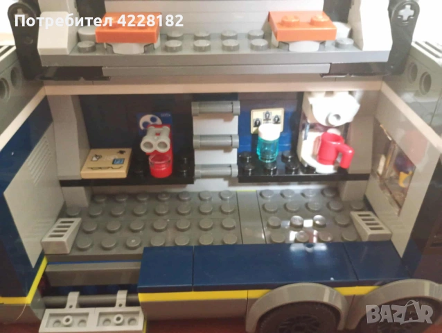 Lego city Police Mobile Crime Lab Truck, снимка 16 - Конструктори - 53297380