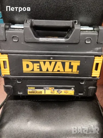 Акумулаторен Перфоратор DEWALT DCH133M1, снимка 10 - Други инструменти - 47927476