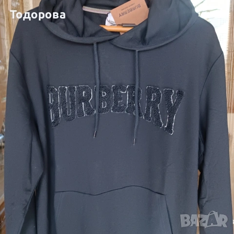 Нов суитчър Burberry, снимка 2 - Суичъри - 53736248