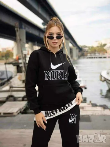 дамски ватирани екипи Nike , снимка 8 - Спортни екипи - 47780796