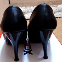 Черни обувки с ток, снимка 2 - Дамски обувки на ток - 45447891