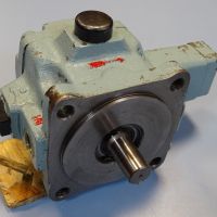 Хидравлична пластинчата помпа NACHI VDR-1B-1A2-21 variable vane pump 30L/min, снимка 1 - Резервни части за машини - 45239484