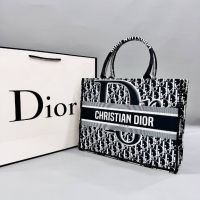 Дамска чанта Christian Dior, снимка 7 - Чанти - 45248528