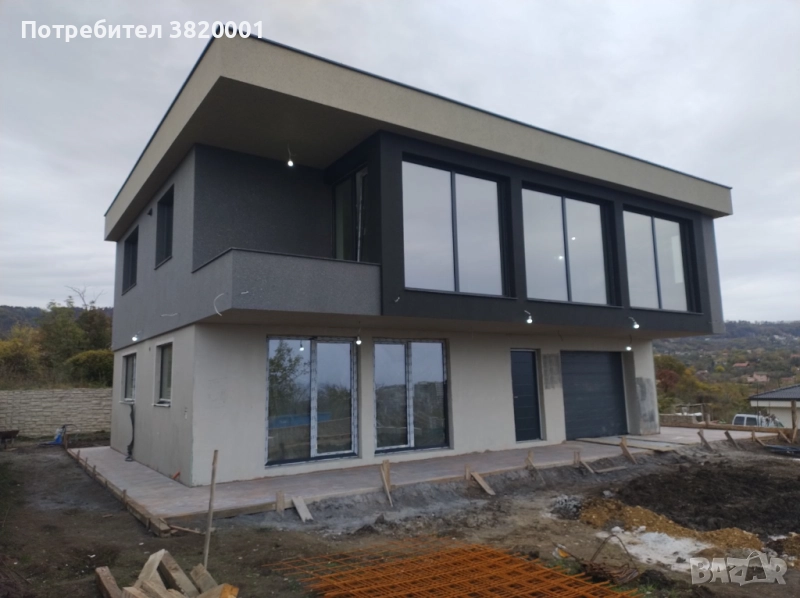 БЕЗ КОМИСИОНА двуетажна къща в кв. Изгрев в самостоятелен парцел , снимка 1
