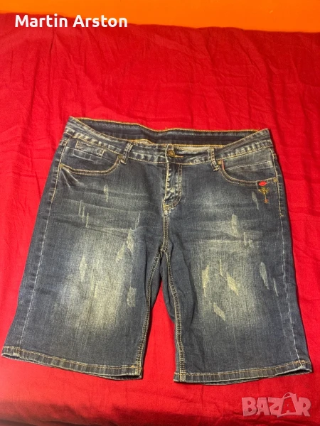 Свежи дамски дънкови бермуди / Размер 31 / втора употреба, снимка 1