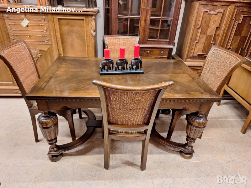 УНИКАТ! Маса за трапезария с богата дърворезба , снимка 1