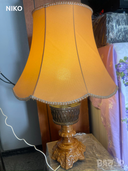 Стара нощна лампа от месинг и порцелан, снимка 1