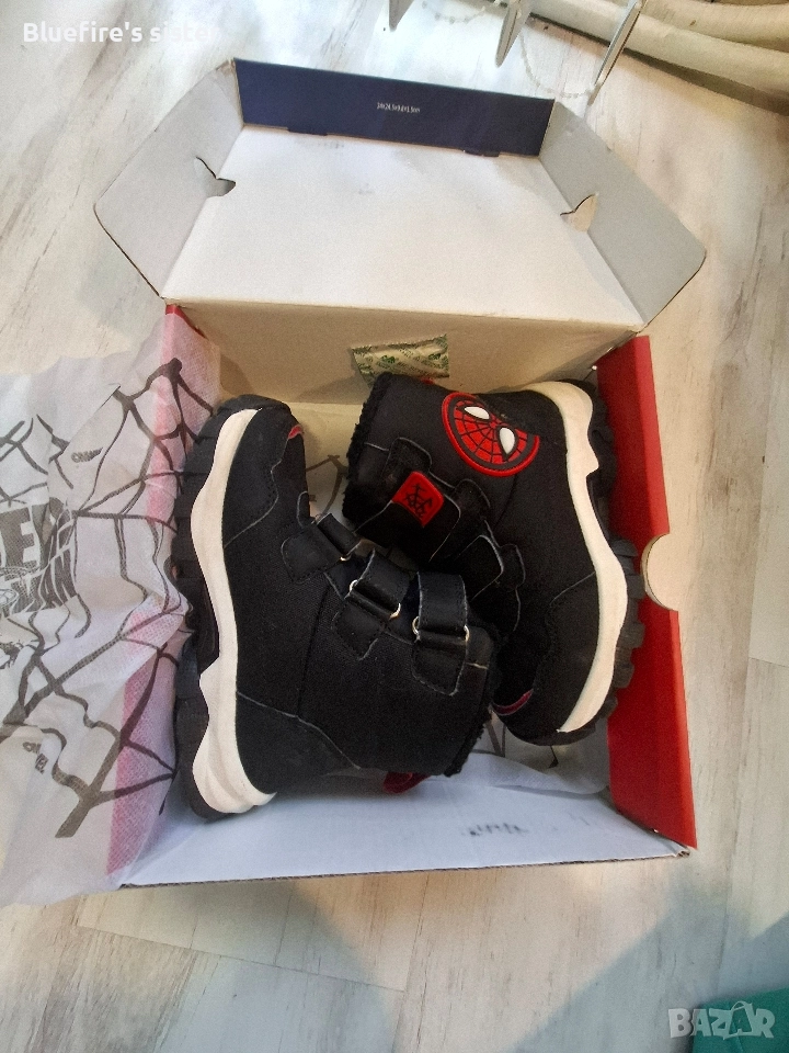 Светещи ботуши на Спайдърмен, снимка 1