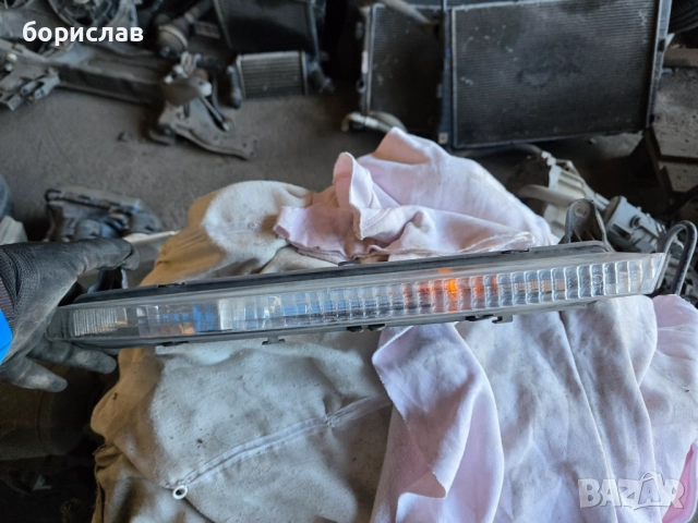 Ляв мигач за Audi Q7 , снимка 2 - Части - 52619546