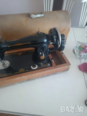 Стара шевна машина , снимка 7 - Антикварни и старинни предмети - 50046214