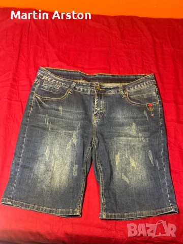 Свежи дамски дънкови бермуди / Размер 31 / втора употреба, снимка 1