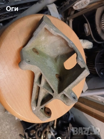 Стойка хидравлична помпа за Пасат В4,Голф 3,Сеат Толедо,Ибиза и Кордоба 028 145 523 C