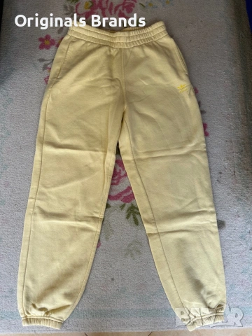 ❤️Оригинално долнище на ADIDAS, размер S!❤️