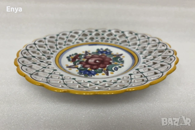 Винтидж порцеланова чиния за стена, от Модра - Словакия - ръчно рисувана, снимка 3 - Антикварни и старинни предмети - 53691867