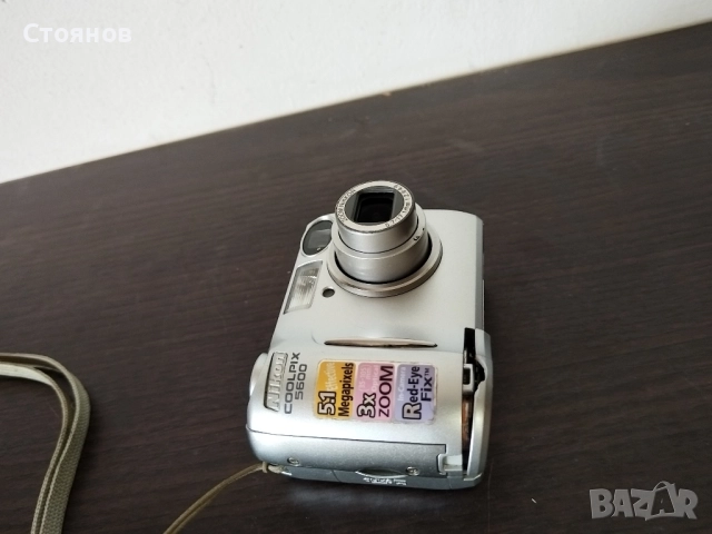 Камери Nikon COOLPIX 3500,3700,5600,P2,E-995, снимка 16 - Фотоапарати - 46492329