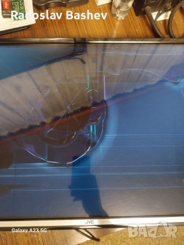 JVC LT-32V750 Счупен Дисплей.!