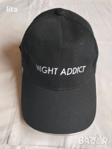 Светеща шапка Night Addict, снимка 1 - Шапки - 45584060