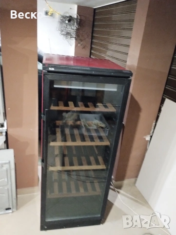 охладител за Вино , снимка 2 - Хладилни витрини и фризери - 53808076